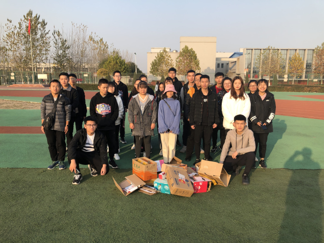 【完满班级】放飞梦想 青春海洋中恣意遨洋——经济与管理学院十一月完满班级活动纪实（六）