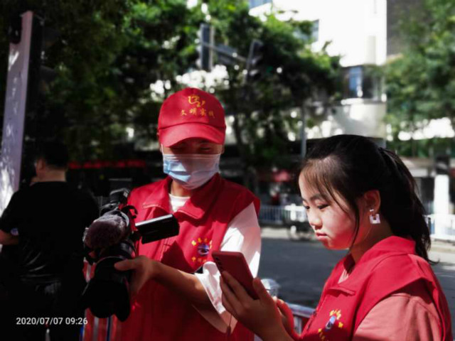 【暑期社会实践】爱心护航 助力高考 ——外语系学子暑期社会实践纪实