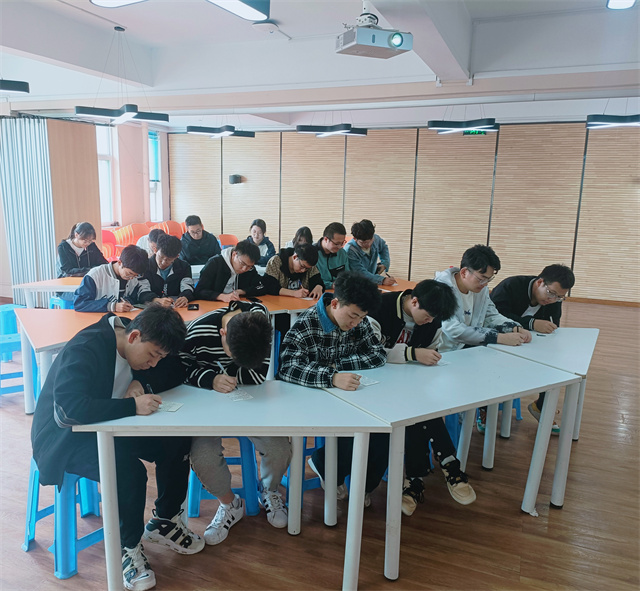 悦读 成长 沁润 书香——智能工程学院读书分享会