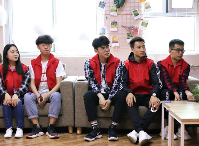 学生党员寄语五四 立鸿鹄志 做追梦人——经济与管理学院“我与五四有个约定”红星闪闪专项志愿服务队主题演讲