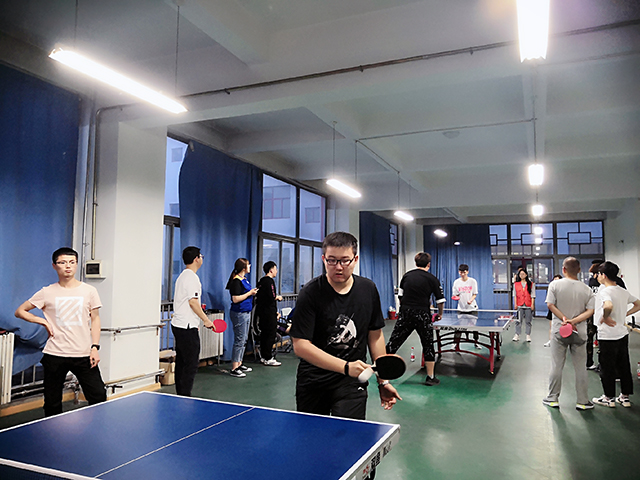 【缤纷百团】用球拍创造成绩 让旋转进行到底——第八届 “一球定情”乒乓之夜