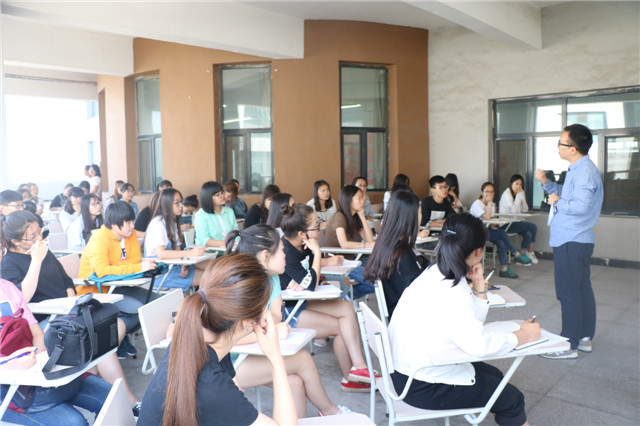 书院·大学·青春——外语系召开书院建设宣讲会