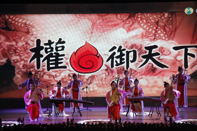 大学生艺术团在“新星之城”期待夜空中最亮的你