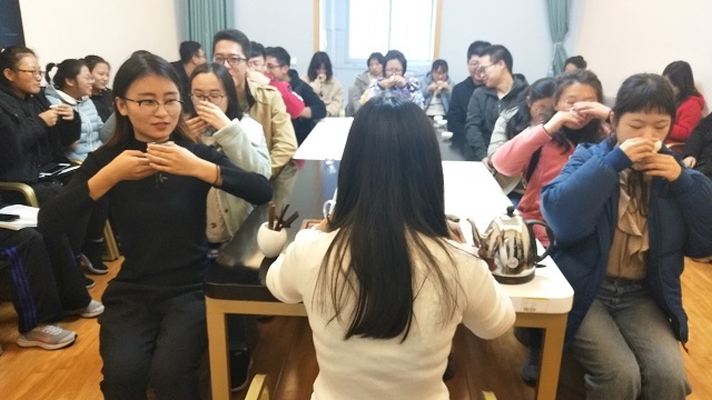 【社团快讯】茶盈杯盏 淡淡茶香暖人心——茶语茶韵社成功举办“知乎学堂”之申时养生茶会