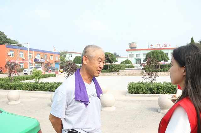 【三下乡】斗转星移40年 纵横交错间共诉铁路情――“向日葵”团队走进太谷站
