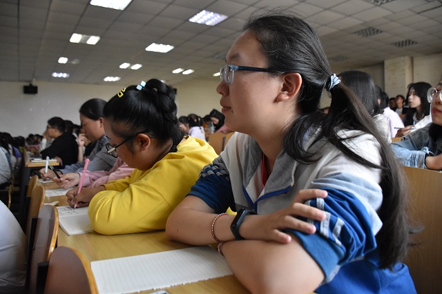 【辅导员说完满】唱响安全旋律 谱写时代篇章——大数据学院、信息工程学院“辅导员说完满”专题活动