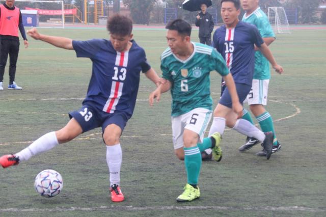 热血澎湃 成就梦想——智能工程学院第四届“新生杯”足球联赛