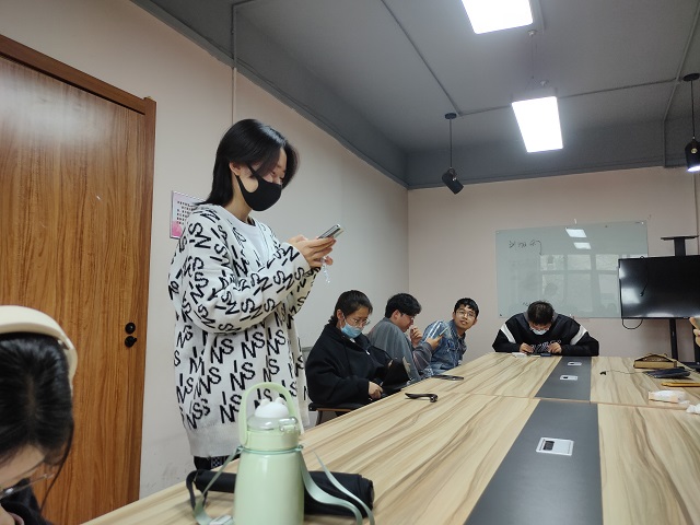 【完满团支部】读大咖传记 品百味人生——食品与环境学院生技2001班完满团支部活动