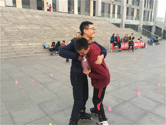 【社团巡礼节】“轮”聚你我 “滑”动青春