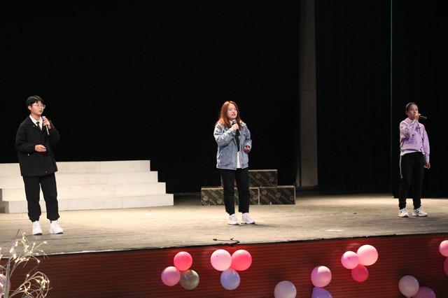 青春我做主 圆梦在韶华——艺海畅游展芳华 体韵共赏舞风采班级才艺展示大赛