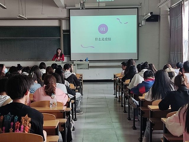 【辅导员说完满】心怀浪漫 万物皆甜——食品与环境学院2021级辅导员说完满活动