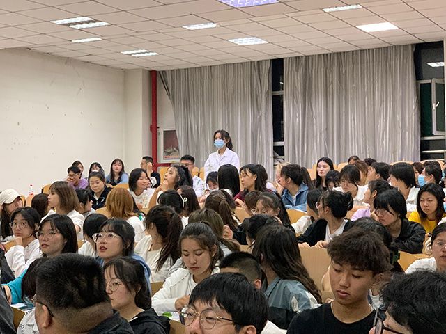 【辅导员说完满】喜迎新学期 扬帆远航——艺术传媒学院2021级环境设计与数字媒体艺术专业开学第一课