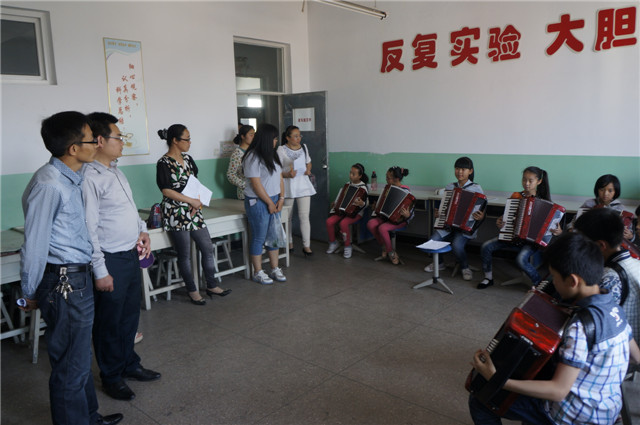 市民课堂第94期：外语系参观太谷县东关小学“第二课堂”
