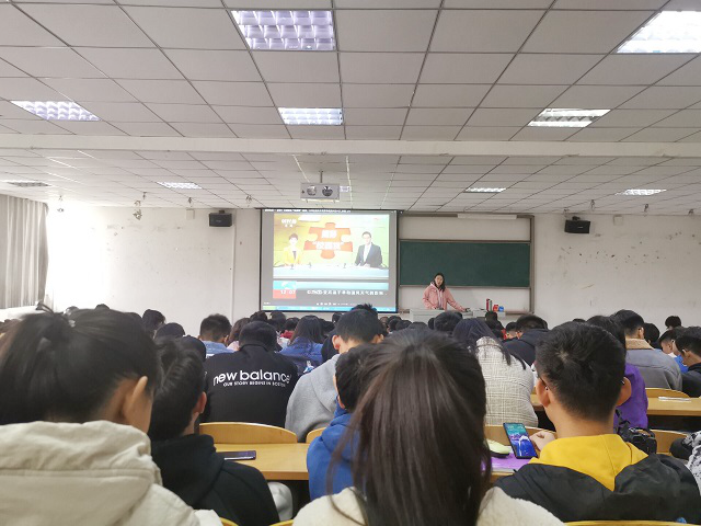 【辅导员说完满】从“购物节”到“剁手节” 你到底失去了什么