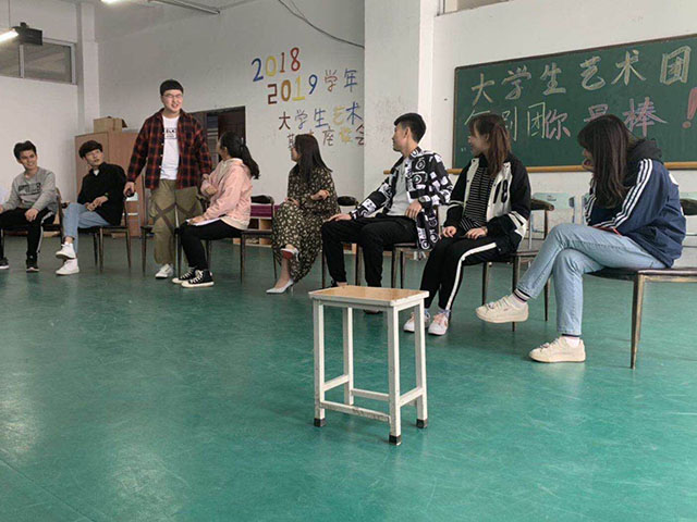【戏剧节】第七届“魅夜乌马河”校园戏剧节剧目二审工作顺利完成
