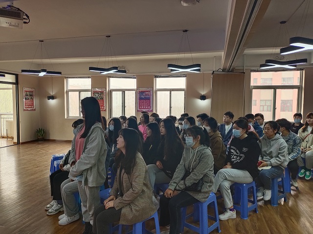 【完满班级】不忘初心跟党走 学习雷锋好榜样——淬炼商学院营销1802班完满班级活动