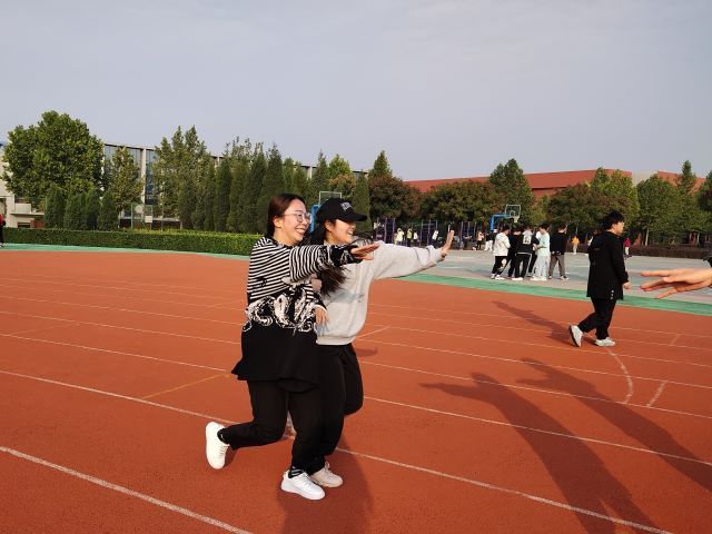 【完满班级】让体育运动奔跑在青春赛道——艺术传媒学院环境设计2104班完满班级活动