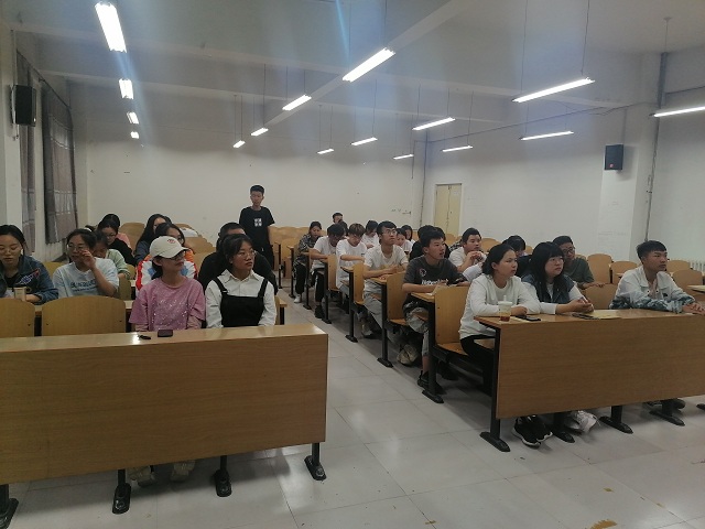 【完满班级】心灵相约 快乐同行——食品与环境学院食安2002班完满班级活动