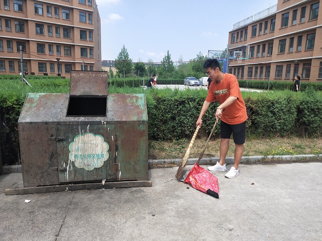 【完满班级】慈善行动 广施善行——环设1804垃圾分类知识普及完满班级活动