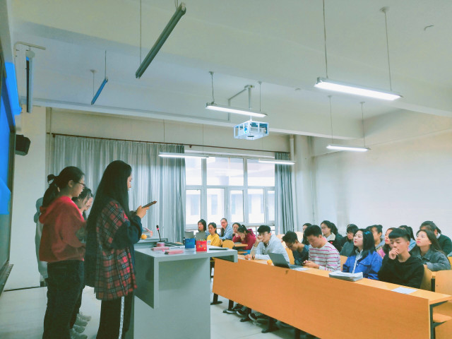 【完满班级】团结奋进 一心向前——淬炼商学院十月完满班级主题活动(十九)