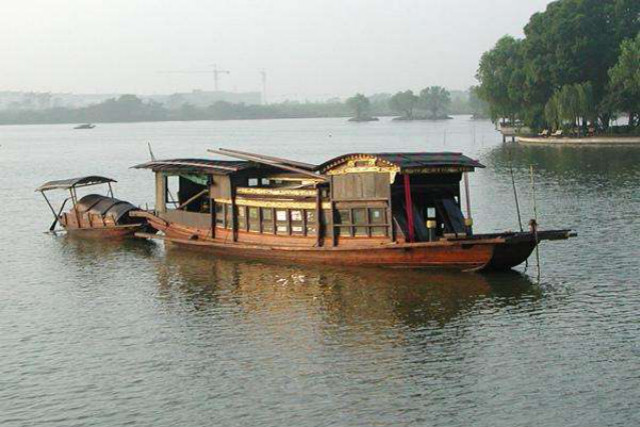 【团日活动】 勃力奋进 任重道远——外国语言文学系英语1901班、英语1903班、英语1904班团日活动