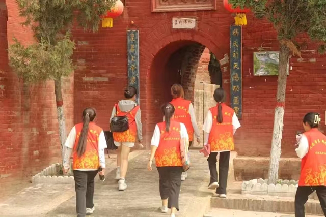 【三下乡】凝|岁月失语 唯有经典相传——商务英语学院三下乡社会实践活动
