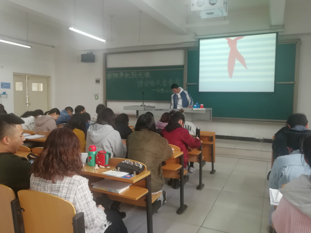 【完满班级】书写无悔青春 共筑经管情怀——经济与管理学院十月完满班级活动纪实(十三)