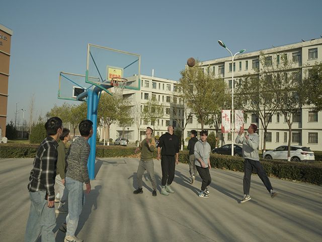 【完满班级】突破艰险 奋发拼搏——艺术传媒学院动画1801班户外篮球竞技活动
