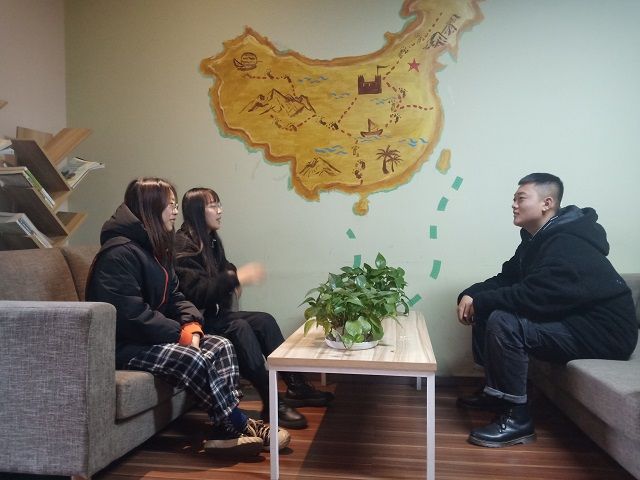 奇思妙想“奇葩”宿舍——我和我的舍友——艺术传媒学院艺术实践部