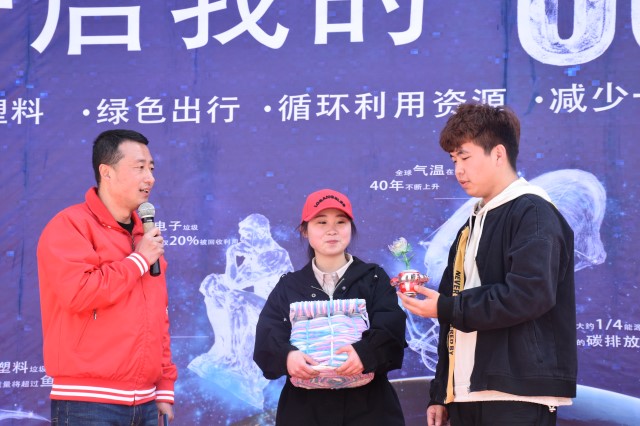 熄灭灯光 绿色在我手中——信工系举办第二届“开启我的60+生活”环保主题活动