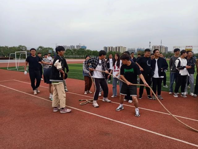 时代向前 青年向上——大数据学院、信息工程学院五月完满团支部活动集锦(二)