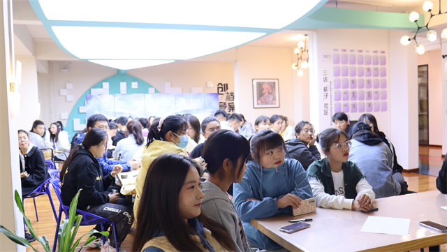 【完满班级】艺随我动 乐绘完满——淬炼·国际商学院人资2101班完满班级活动