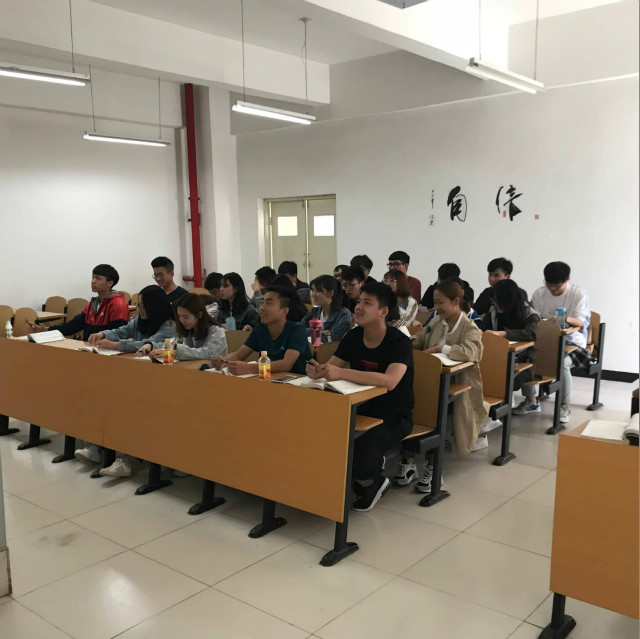 【主题团日】今不负青云之志 存经管赤子之心——经济与管理学院15级举办五四主题团日系列活动