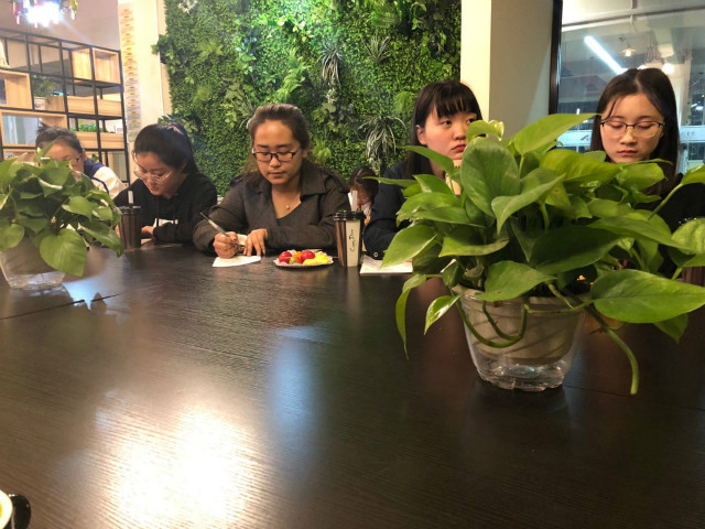 【师生共膳日】浅闻书香不忘初心 笔笔浓墨学如人生——经济与管理学院考研师生共膳日