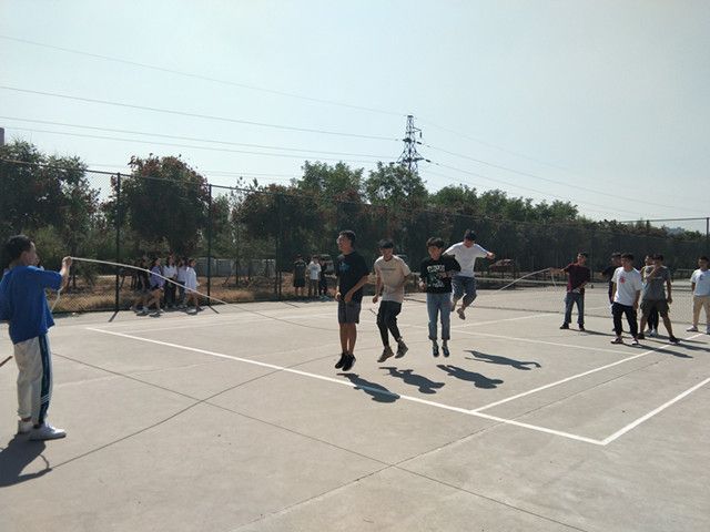 【完满班级】逐梦扬帆 青春飞扬——艺术传媒学院环境设计1802班举办跳大绳宿舍友谊赛