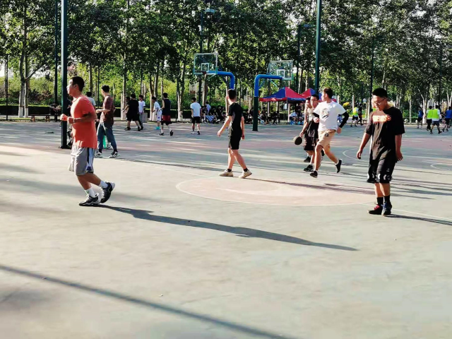 【完满班级】魅力篮球 精彩演绎——智能工程学院通信2001班、电子2001班、机器人2001班完满班级活动