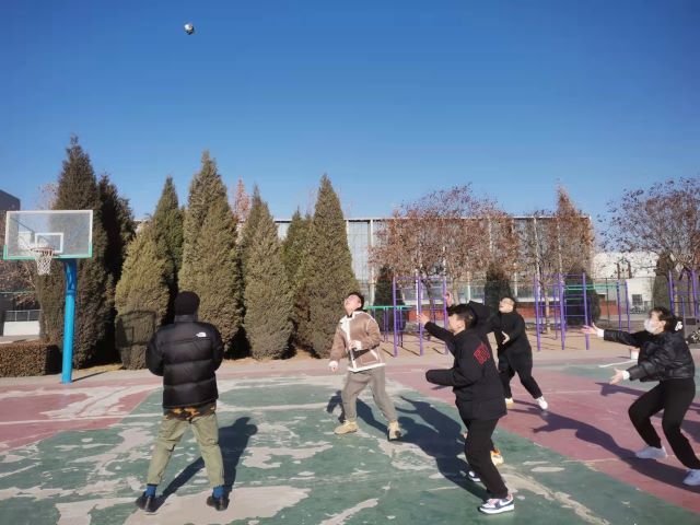 【完满班级】“趣味运动会 我运动 我健康 我快乐”——艺术传媒学院视觉传达（专升）2107班完满班级活动