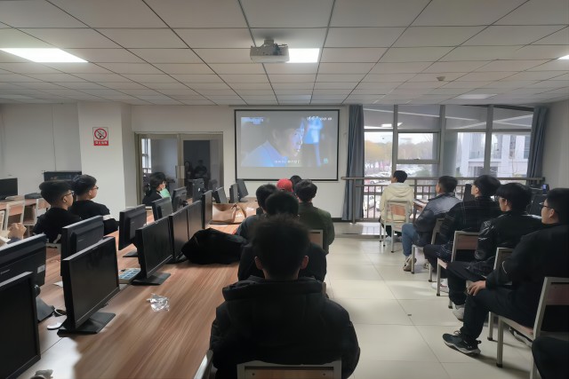 观红色电影 燃爱国情怀——大数据学院、信息工程学院红色主题观影活动和分享会