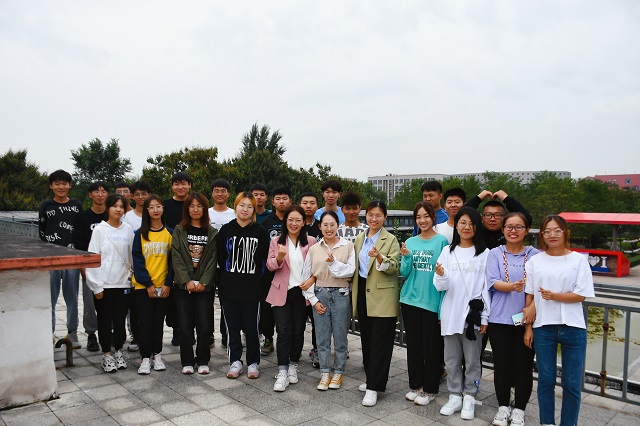 【院长座谈会】聆听“新”声 共话成长——走近2021级远景学院荣誉生