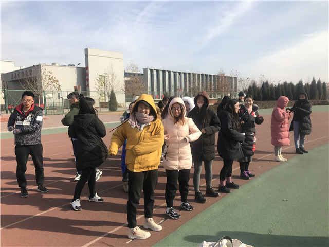 【完满班级】 用爱暖人心 活力现青春——外国语言文学系英语1805班、1802班12月完满班级活动