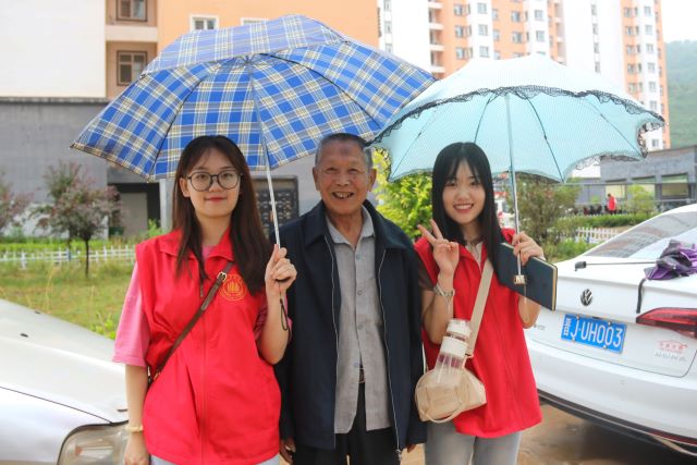 【三下乡】忆党员峥嵘岁月 话党史重温初心