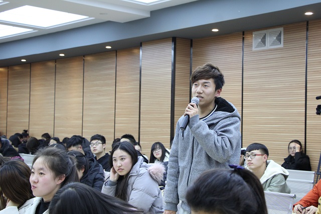 “人生 治学 成长” 信院男神带你领略不一样的历程——第六期骨干班第五期讲座《漫谈人生与治学》