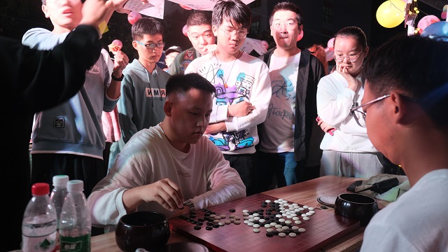 礼赞盛世 共谱华章 我与“母亲”共庆生——“母亲看我72变”九月师生集体生日会