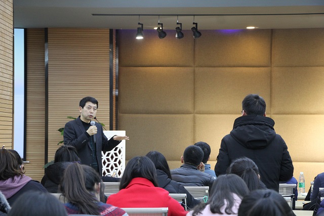 “人生 治学 成长” 信院男神带你领略不一样的历程——第六期骨干班第五期讲座《漫谈人生与治学》