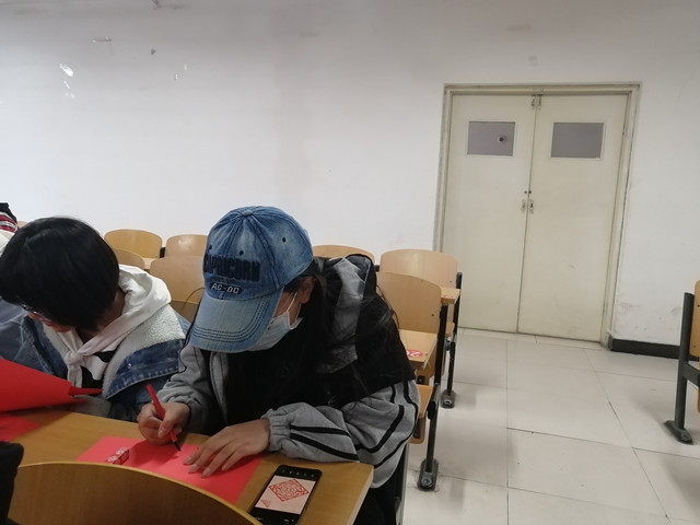 【完满班级】剪写意人生 绘世间百态——淬炼·国际商学院行管2102班完满班级活动