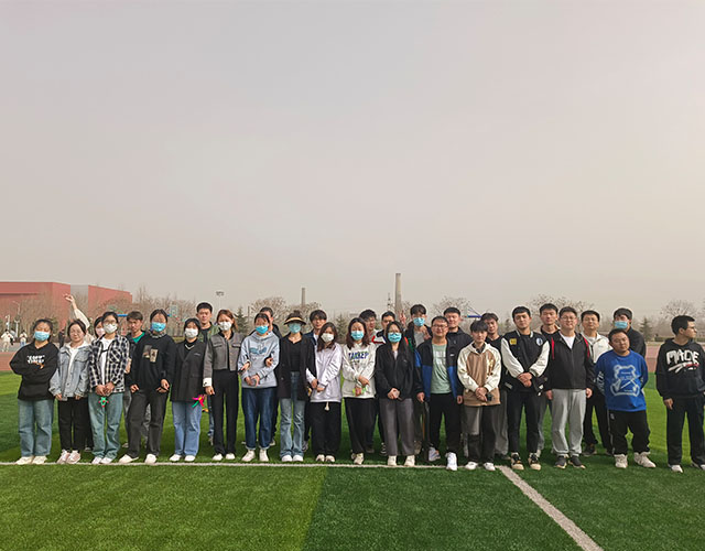 【完满团支部】彩“毽”飞扬 凝聚力量——大数据学院、信息工程学院软件2211班完满团支部活动