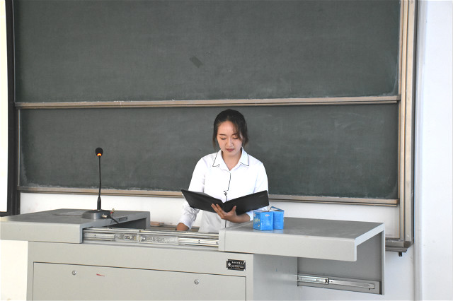 成长不期而遇 精神薪火相传——经济与管理学院第八届学生会干部换届选举