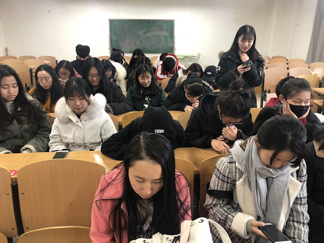 【完满班级】“艺”外之喜——外国语言文学系英语1701班、1702、1704班12月完满班级活动