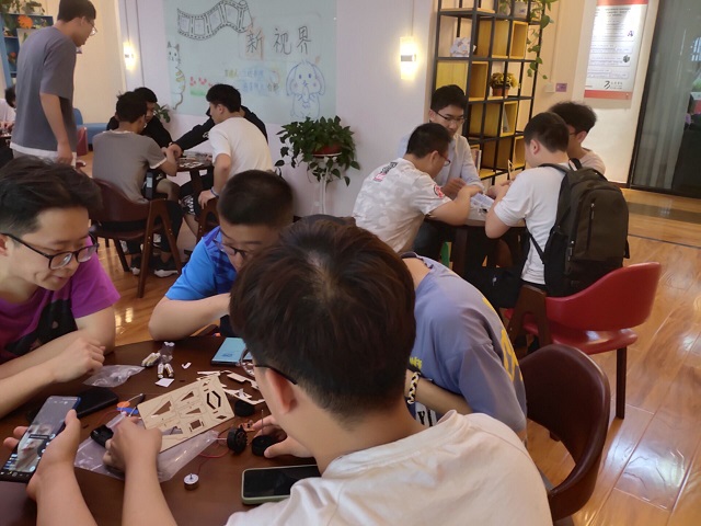 创意DIY——智能工程学院机制1902班完满班级活动