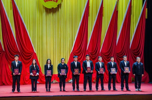 我以我手执新笔 我以我心绘前程——艺术传媒学院第八届学生会答谢会暨第九届学生会见面会